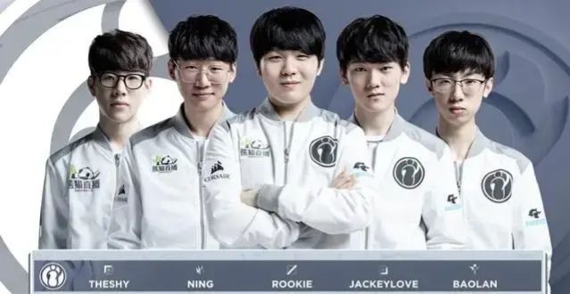 一个绊脚石 一个绊脚石