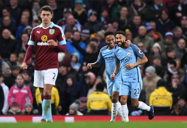 把对手逼入 把对手逼入